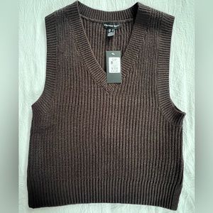 Sleeveless sweater